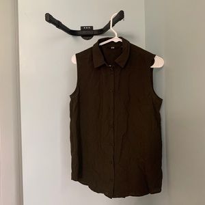 Uniqlo sleeveless blouse
